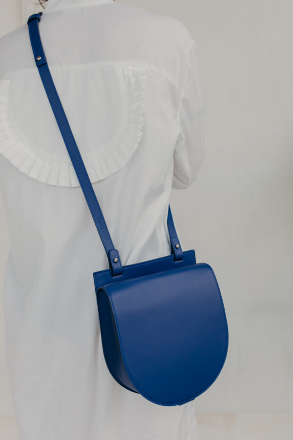 singel-saddle-acapulco-blue-mieke-dierckx