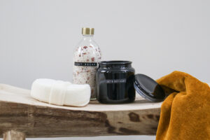 Alternative view of Geurkaars groot 'Let's Get Cozy' fresh linen - Wellmark