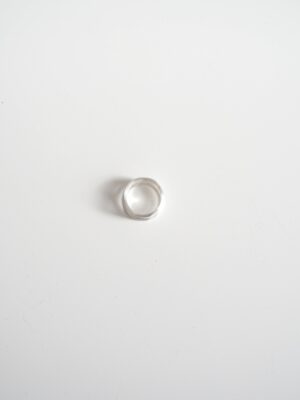 Alternative view of Ring – Zilver – Katwalk silver