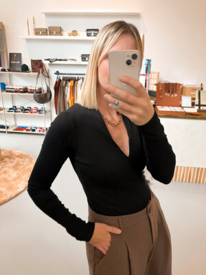 Alternative view of YASClair Body | Black - Y.A.S