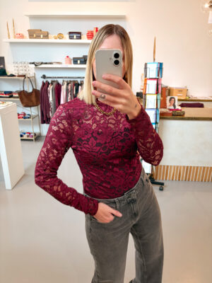 YASLacey Lace Top | Port Royale - Y.A.S