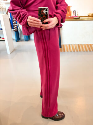 Alternative view of YASCoze Sweatpants | Rhododendron - Y.A.S