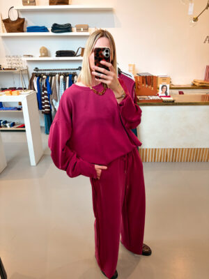 YASCoze Sweat | Rhododendron - Y.A.S