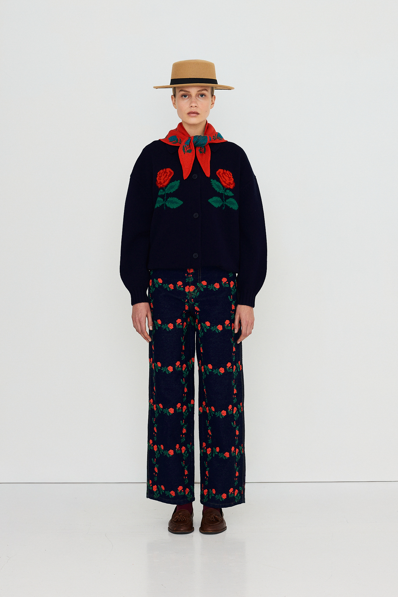 Roses Oversized Cardigan - The Tiny Big Sister - Afbeelding 2