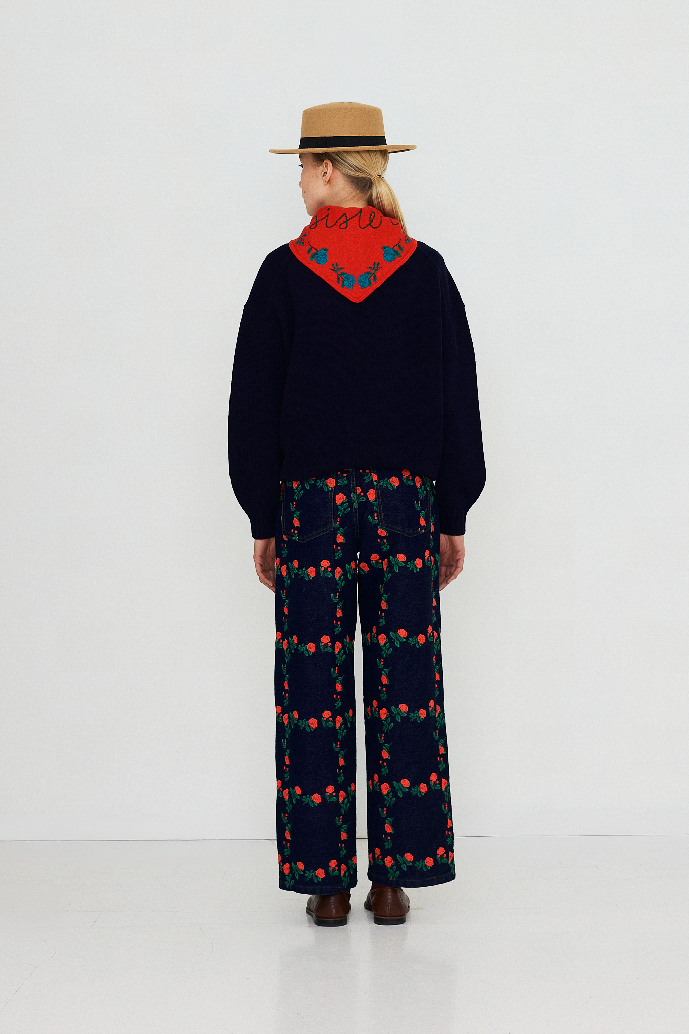 Roses Oversized Cardigan - The Tiny Big Sister - Afbeelding 3